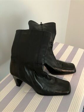 A. Giannetti Black Leather Square-Toe Mid-Calf Heeled Boots